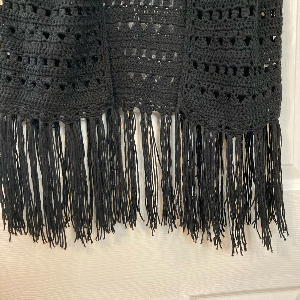 Rare Kingdom Couture by Disney Parks  Minnie Mouse Black Crochet Fringe Vest XXL - Picture 4 of 11